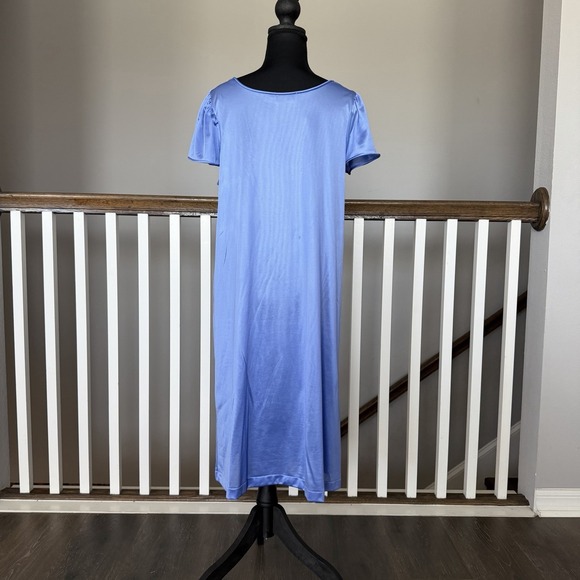 Vtg Vanity Fair M Satin Blue Nylon Embroided Nightgown Dress Robe Set Feminine - Picture 5 of 14